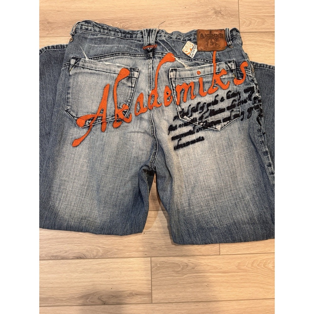 Akademiks Jeans Mens size 38 Denim Spell-Out Logo Hong Kong RN0100964 Baggy